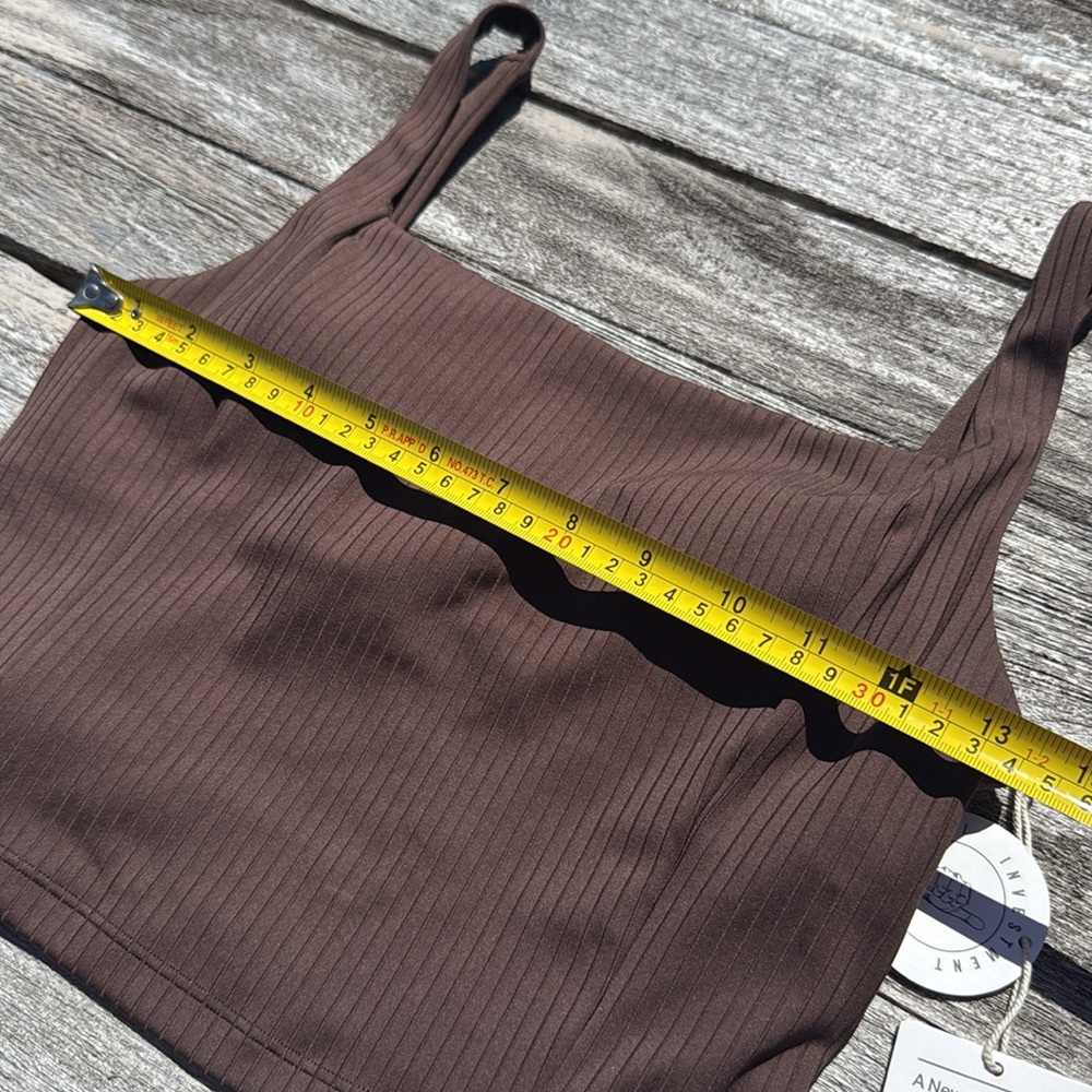 VUORI Inversion Rib Support Tank Java Brown size small NWT
Women's Rib Tank - Picture 4 of 8